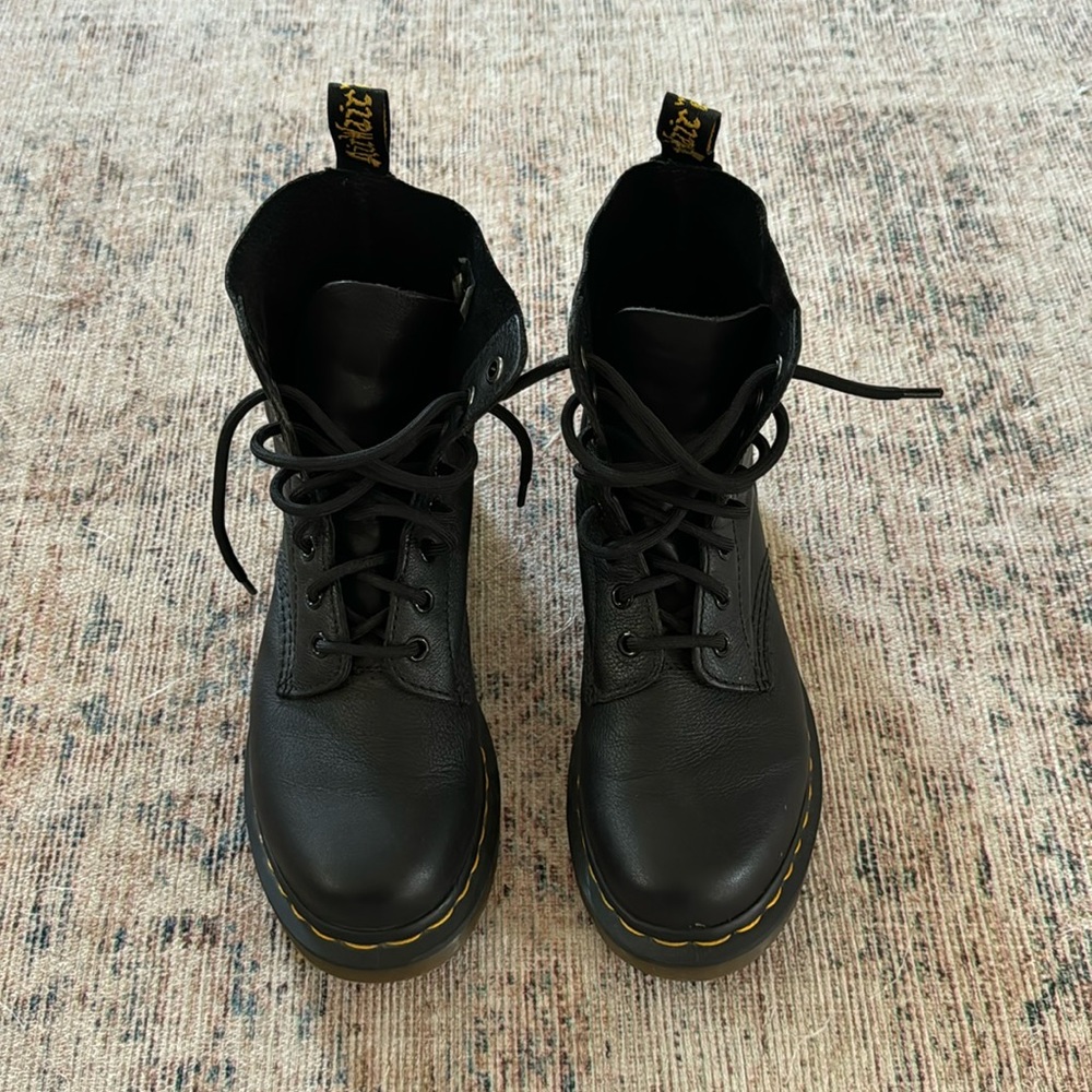Doc Martens - Picture 2 of 8